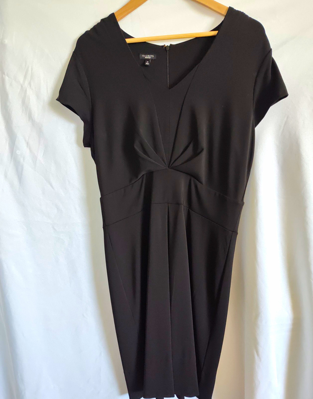 Talbots Solid Black Sheath Knee Dress V-Neck Short Sleeve Zip Size 14